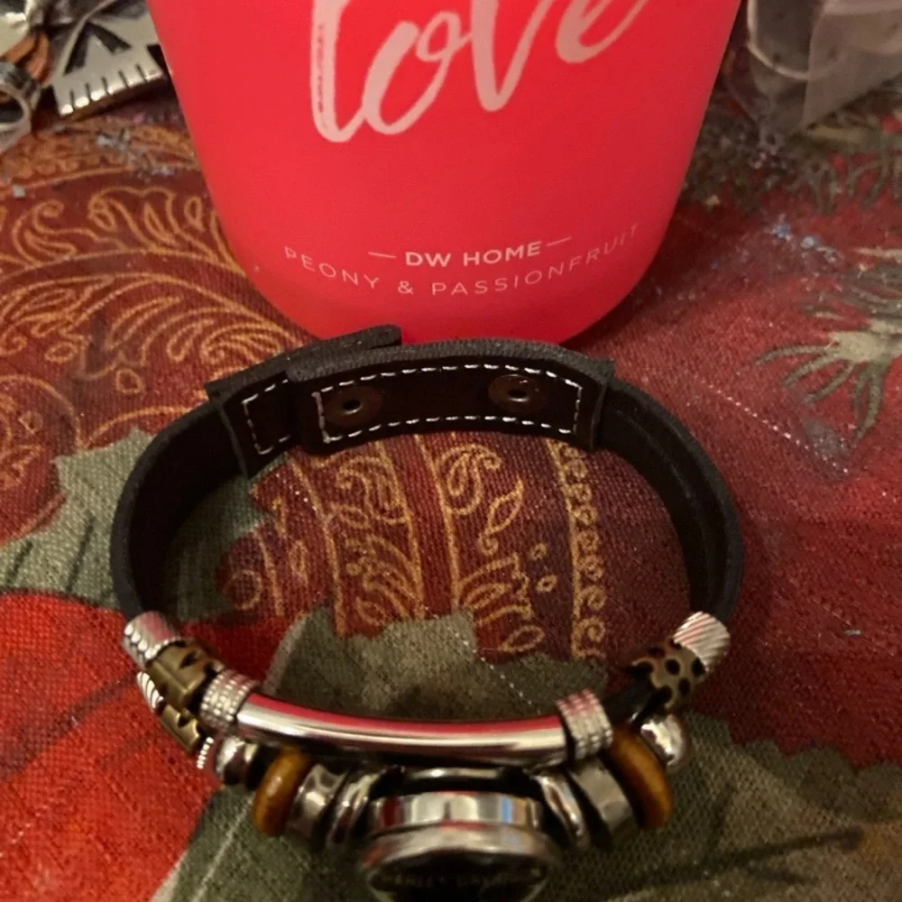 HD Snap Bracelet - Picture 6 of 8